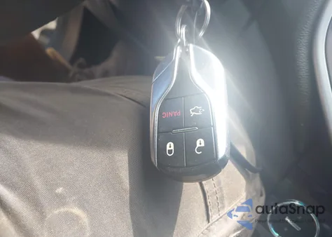 2015 Maserati Ghibli из США, поврежденный, VIN ZAM57XSA4F1148845